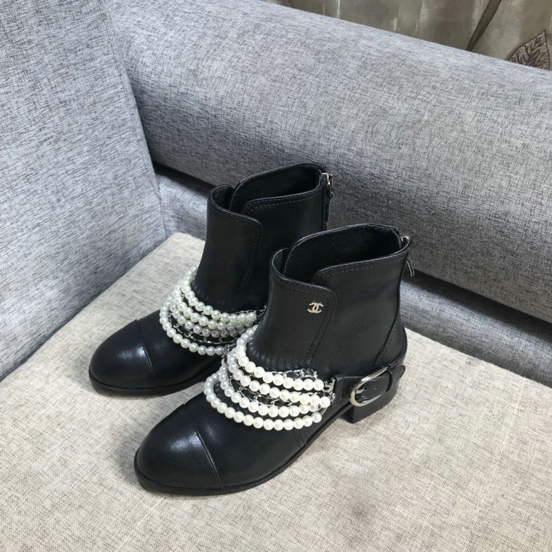 シャネル 26-CH1346 CHANEL 2018年秋冬最新作 ショートブーツ カーフレザー レディースシューズ ハイヒールシューズ 通勤 通学 カジュアルシューズ