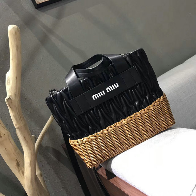 商品名称：ミュウミュウ　MM7301-BXN　2018年最新作　トートショルダーバッグ
