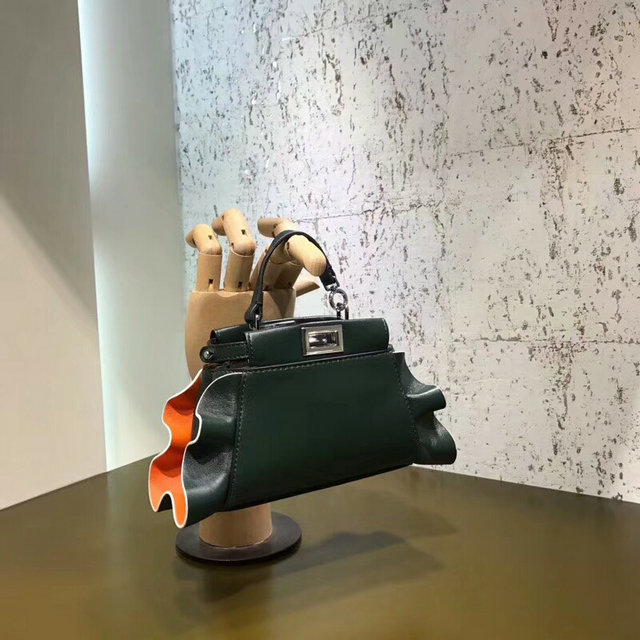 フェンディ　168-FD8773SML　2018年最新作　MICRO BAG 　ハンドバッグ　ショルダー付き　トートバッグ