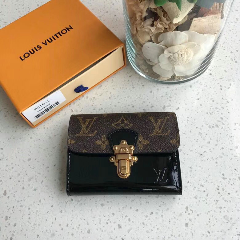 商品名称：ルイヴィトン　057-M61912　2018年新品　ポルトフォイユ・チェリーウッド　コンパクト　三つ折り短財布