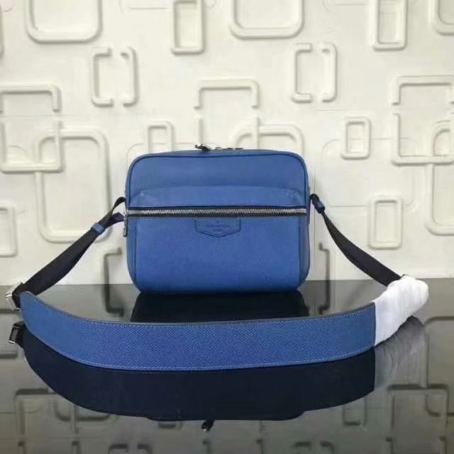 商品名称：ルイヴィトン　025-M33437　2018年新品　アウトドア・メッセンジャー PM　ショルダーバッグ