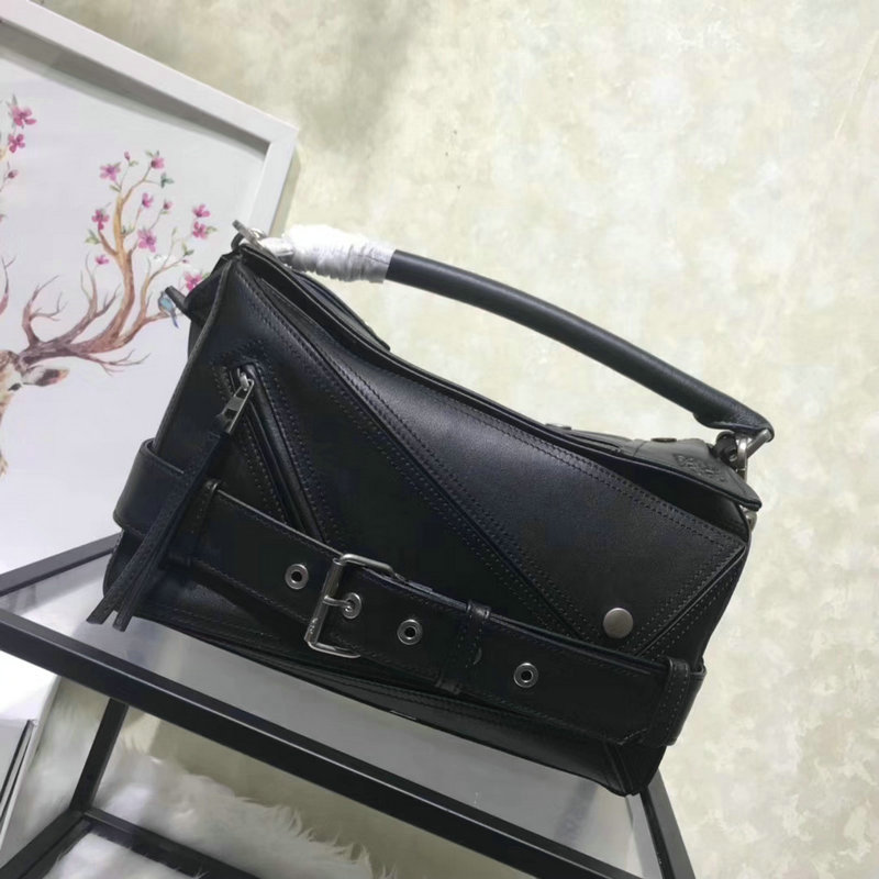 ロエベ ZZ-LEB18014　2018年新品 パズル バックル ショルダーバッグ