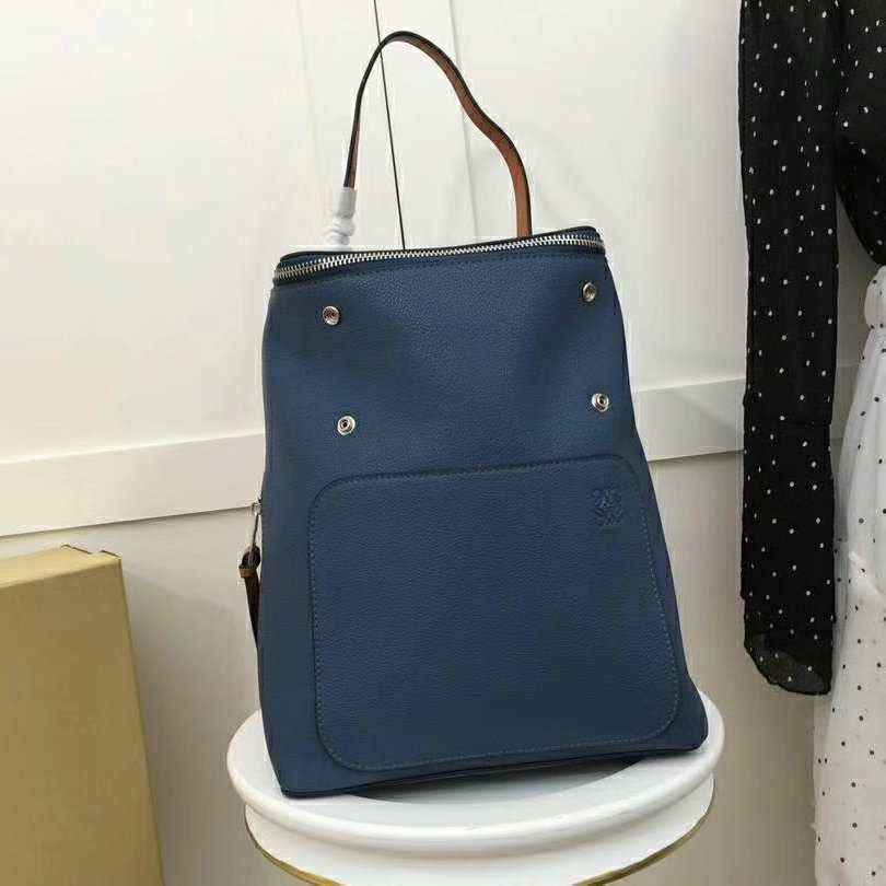 ロエベ 025-LEB18018L　2018年新品 ゴヤ スモール バックパック カーフレザーリュック リュックサック 通勤 ビジネス