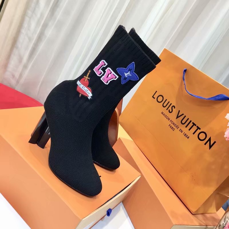 ルイヴィトン 26-LV923　2018年秋冬最新作 ショートブーツ ソックスシューズ レディースシューズ ハイヒール 黒