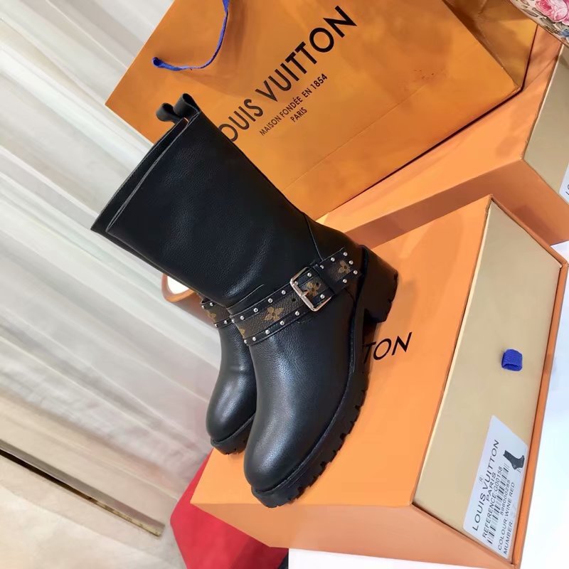 商品名称：ルイヴィトン 26-LV926　2018年秋冬最新作 ショートブーツ ソックスシューズ レディースシューズ 黒
