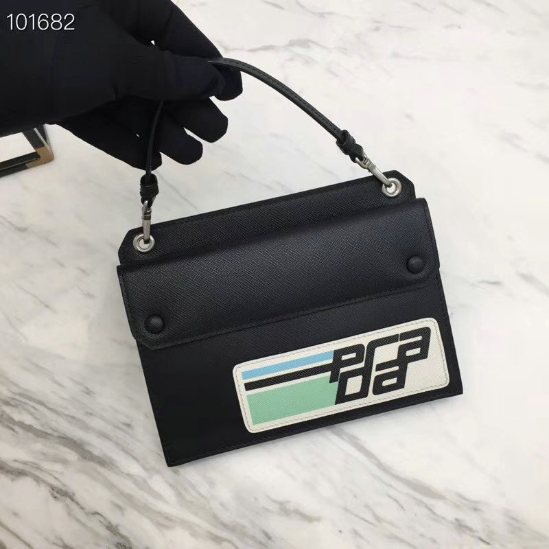 プラダ 182-PD1DH007KG　2018年最新作 サフィアーノ saffiano ミニバッグ 斜めがけ ショルダーバッグ ハンドバッグ レザー 黒