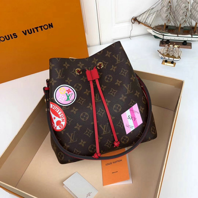 商品名称：ルイヴィトン 025-M01072　2018年最新作 ショルダーバッグ モノグラムキャンパス