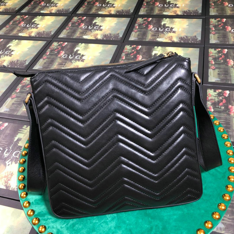 グッチ GUCCI 057-GG523369  2018/2019年最新作 GGマーモント メッセンジャーバッグ ショルダーバッグ レザー 黒