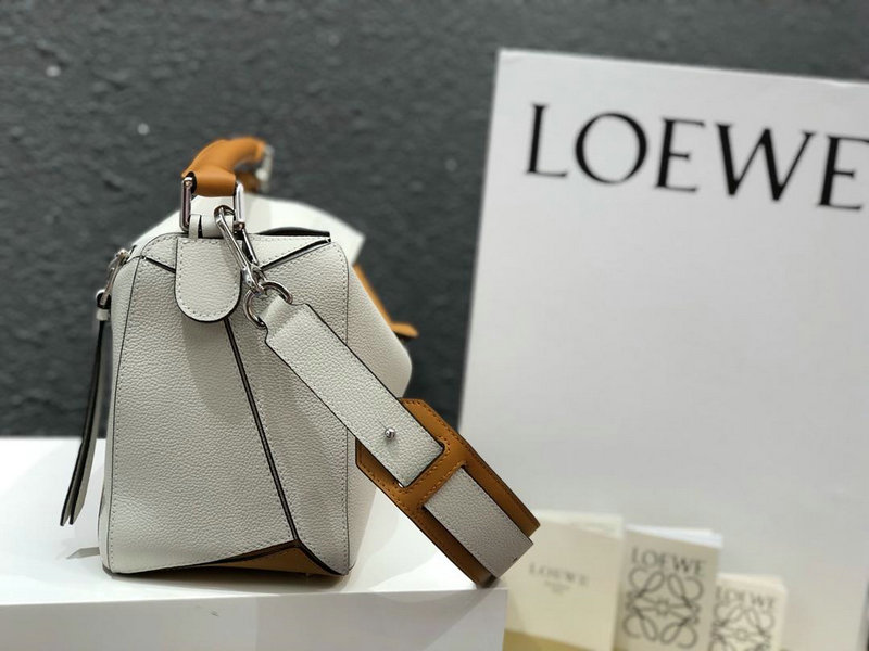 ロエベ DDB-LOW1608PBZ   LOEWE 2018年新作 パズル ショルダーバッグ ユニセックス ビジネス 出張 通勤 カーフレザー 男女兼用