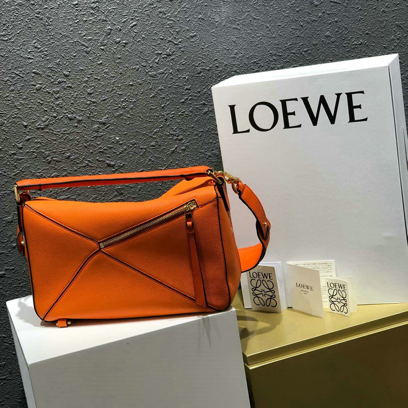 ロエベ LOEWE DDB-LOW1609QCS 2018年新作 パズル ショルダーバッグ ユニセックス ビジネス 出張 通勤 カーフレザー 男女兼用