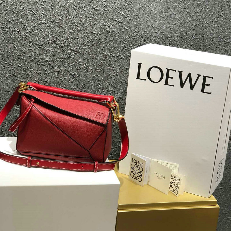 ロエベ LOEWE DDB-LOW1609QRD 2018年新作 パズル ショルダーバッグ ユニセックス ビジネス 出張 通勤 カーフレザー 男女兼用