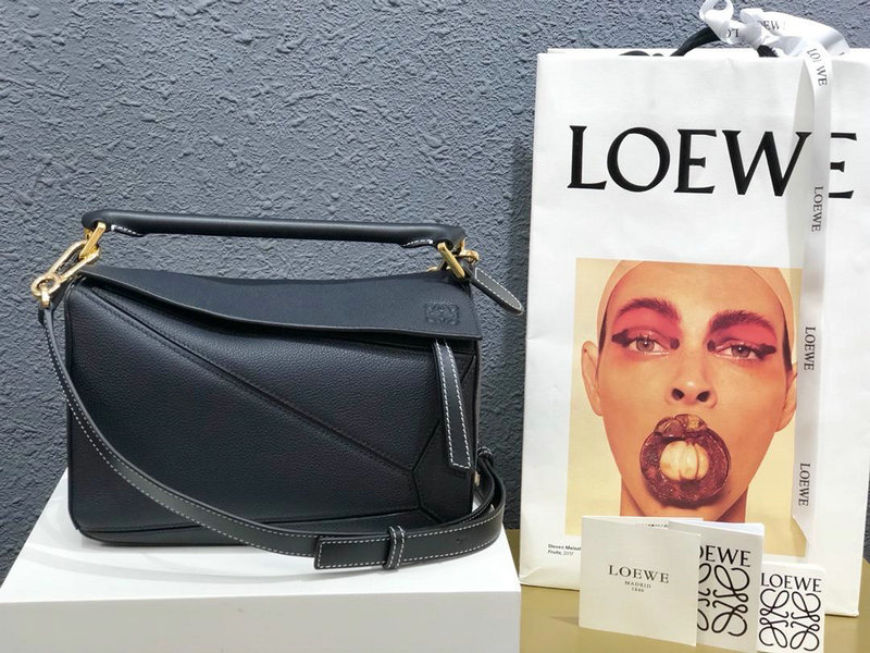 ロエベ  LOEWE DDB-LOW1609QWL 2018年新作 パズル ショルダーバッグ ユニセックス ビジネス 出張 通勤 カーフレザー 男女兼用
