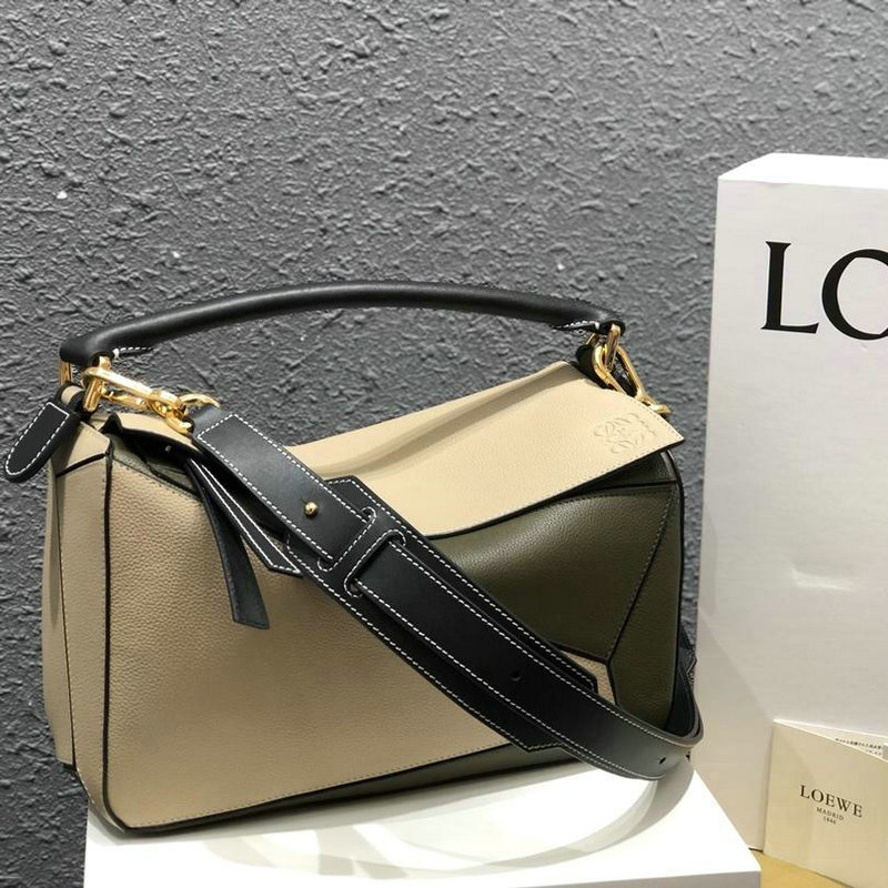 ロエベ  LOEWE DDB-LOW1608PXG 2018年新作 パズル ショルダーバッグ ユニセックス ビジネス 出張 通勤 カーフレザー 男女兼用