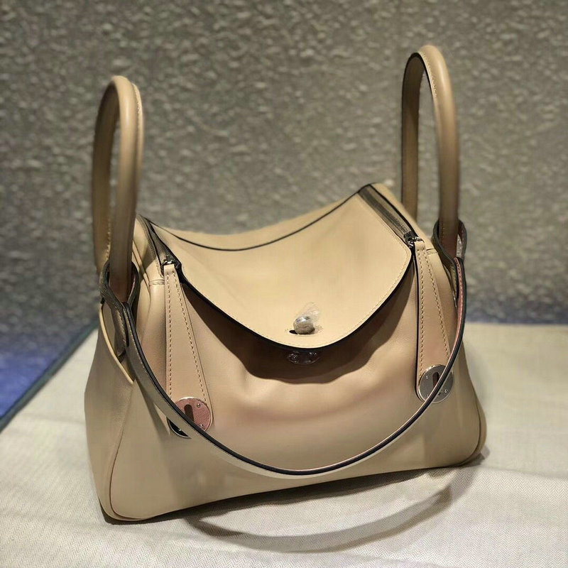 エルメス HERMES 050-HLD1801X 2018年新色入荷 リンディ ショルダーバッグ 斜め掛け レディース トリヨンクレマンス