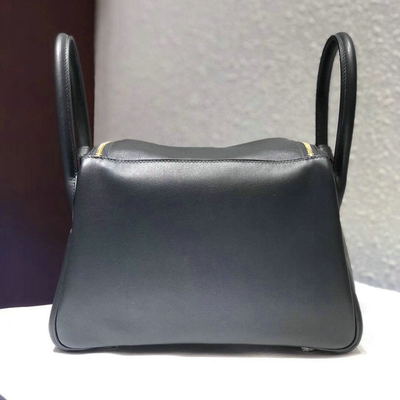 エルメス HERMES 050-HLD1801K 2018年新色入荷 リンディ ショルダーバッグ 斜め掛け レディース トリヨンクレマンス