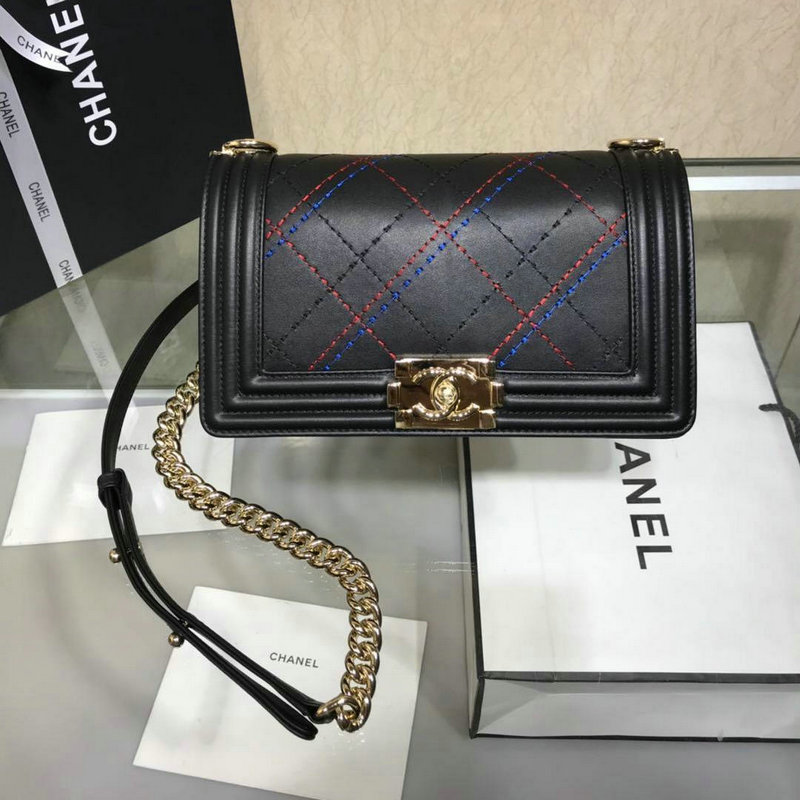 シャネル CHANEL JS-CH67086H 2019年最新入荷 BOY ショルダーバッグ 斜め掛け レディース フラップバッグ カーフスキン