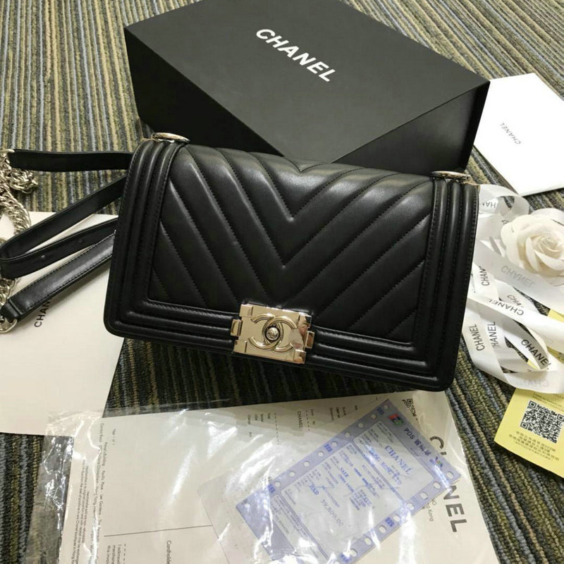 シャネル CHANEL JS-CH67086VYH 2019年最新入荷 BOY ショルダーバッグ 斜め掛け レディース フラップバッグ ラムスキン 黒