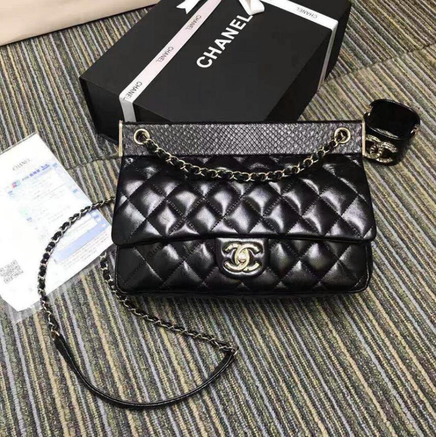 商品名称：シャネル CHANEL  JS-CH95109  2019年最新入荷 フラップ ショルダーバッグ 斜め掛け レディースバッグ カーフスキン