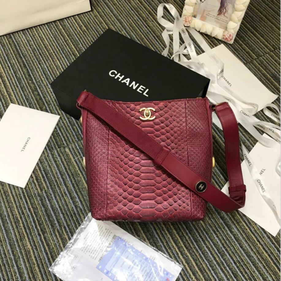 シャネル CHANEL  JS-CHB19003 2019年最新入荷 ホーボーバッグ ショルダーバッグ バケットバッグ レディース 蛇柄