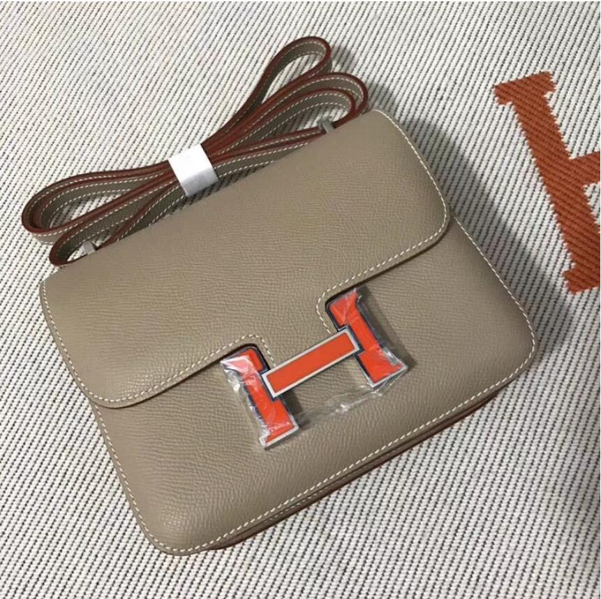 エルメス    HERMES 063-HEB19002P 2018年最新入荷 コンスタンス バッグ ショルダーバッグ ヴォーエプソン