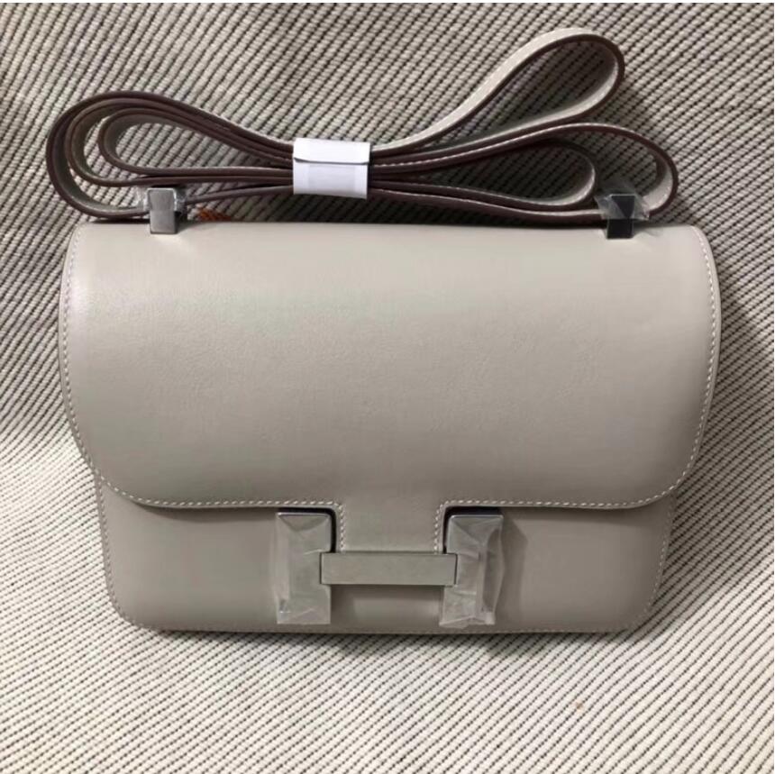 エルメス   HERMES 063-HEB19002S   2018年最新入荷 コンスタンス バッグ ショルダーバッグ swift スイフト