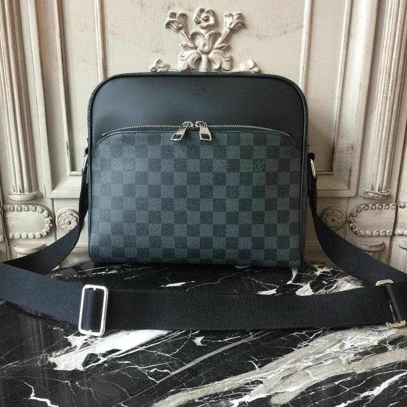 ルイヴィトン  LOUISVUITTON  057-N41408  2018年最新入荷 デイトン PM ショルダーバッグ 斜め掛け メンズ ダミエグラフィット