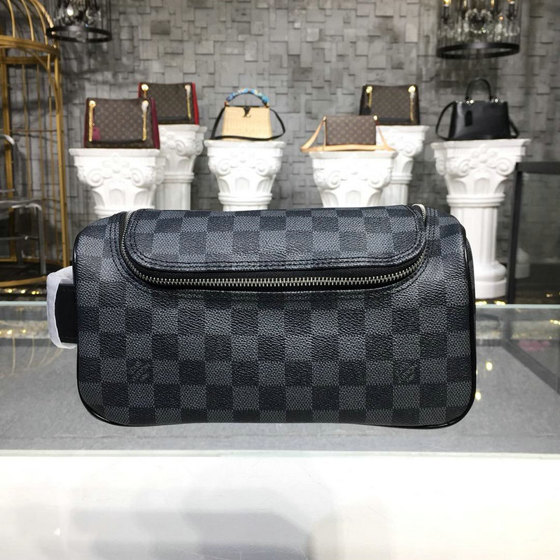 商品名称：ルイヴィトン LOUISVUITTON  057-N47625 2018年最新入荷 ダミエ グラフィット トワレ ポーチ 手持ちかばん セガントバッグ クラッチバッグ