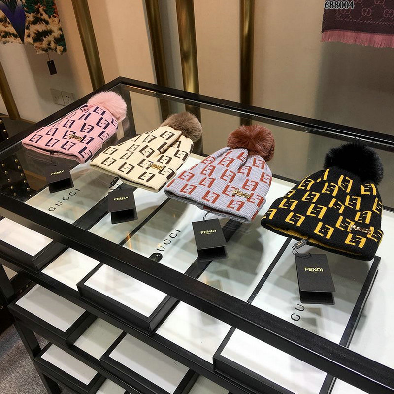 フェンディ FENDI CT-FDM18011  2018/2019年最新作 帽子 ニット 冬 防寒