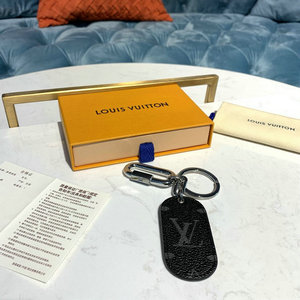 商品名称：ルイヴィトン LOUISVUITTON 2019年最新入荷 ポルト クレ ミリタリータブ キーホルダー バッグチャーム モノグラムキャンバス