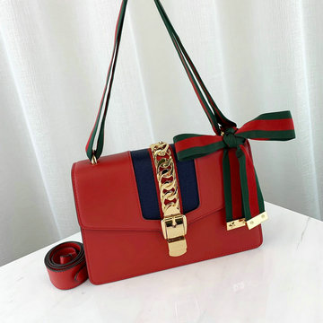 商品名称：グッチ GUCCI  057-GG421882R 2019年最新入荷 シルヴィ スモール ショルダーバッグ レディースかばん カーフスキン