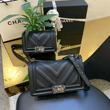 シャネル CHANEL  JS-CH68085VKK 2019年最新入荷 BOY スモール ハンドバッグ 斜め掛け ショルダーバッグ