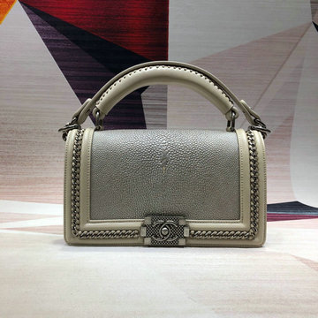 商品名称：シャネル CHANEL  JS-CH67086SPY 2019年最新入荷 BOY スモール ハンドバッグ 斜め掛け ショルダーバッグ