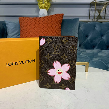 ルイヴィトン LOUISVUITTON 057-M64411F  2019年最新入荷 クーヴェルテュール パスポール NM パスポートケース カードケース フラワープリント モノグラムキャンパス c