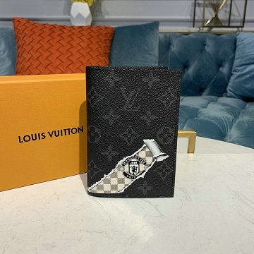 商品名称：ルイヴィトン LOUISVUITTON  057-M64501B 2019年最新入荷 クーヴェルテュール パスポール NM パスポートケース カードケース プリント モノグラム エクリプスキャンパス