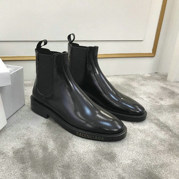 バレンシアガ BALENCIAGA  26-BAJ20001 2020年秋冬最新入荷 ショートブーツ ローヒールシューズ レディースシューズ 靴 レザー 黒