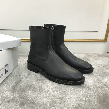 バレンシアガ BALENCIAGA 26-BAJ20002  2020年秋冬最新入荷 ショートブーツ ローヒールシューズ レディースシューズ 靴 レザー 黒