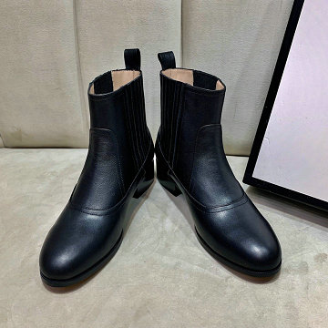 グッチ GUCCI  26-GGJ20002 20200年秋冬最新作 ショートブーツ ローヒールブーツ レディースシューズ カジュアル 靴 レザー 通勤 通学