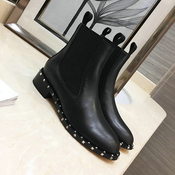 ヴァレンティノ Valentino 26-VTJ20011  20200年秋冬最新作 ロックスタッズ ショートブーツ レディースシューズ カジュアルシューズ 靴 レザー