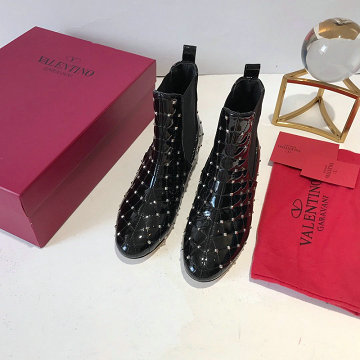 ヴァレンティノ Valentino  26-VTJ20014 20200年秋冬最新作 ロックスタッズ ショートブーツ アンクルブーツ レディースシューズ カジュアルシューズ 靴 レザー