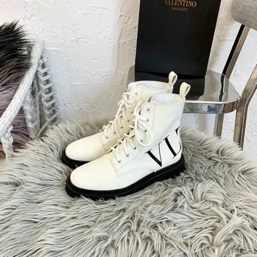 ヴァレンティノ Valentino 26-VTJ20018  20200年秋冬最新作 マーティンブーツ ショートブーツ レディースシューズ カジュアルシューズ 靴 レザー レースアップ