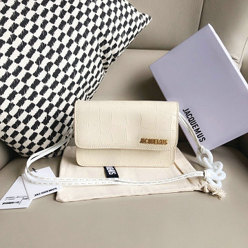 ジャックムー Jacquemus  YS-JQ56048EB 2019年最新入荷 Le Sac Riviera スモール スクエアバッグ 斜め掛け ショルダーバッグ レディースかばん レザー