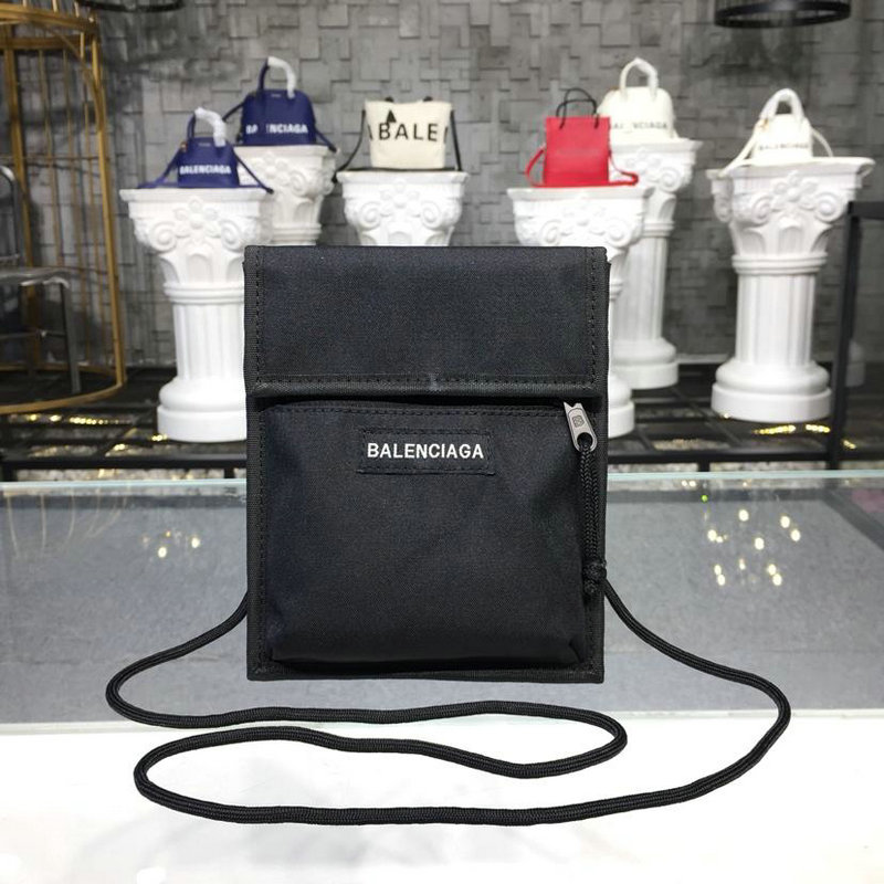 バレンシアガ BALENCIAGA 99-BAB190062019年最新入荷 エクスプローラー ポーチ ストラップ ナイロン 斜め掛け ショルダーバッグ キャンパス 黒