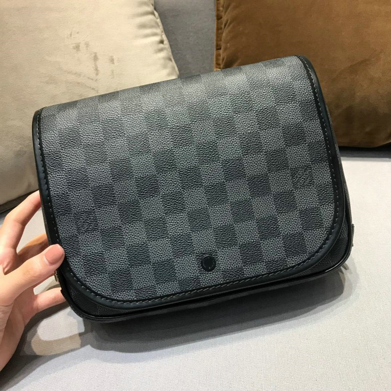 商品名称：ルイヴィトン LOUISVUITTON 2019年最新入荷 トラベルポーチ 洗面バック 洗面用具入れ バスルームポーチ トイレタリーバッグ 整理 旅行 出張 ダミエグラフィット