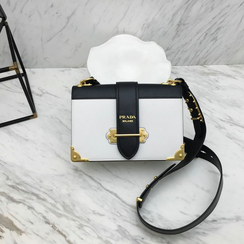 プラダ PRADA 99-PD1BD178 2019年最新入荷 斜め掛け ショルダーバッグ レディースかばん カーフスキン 白