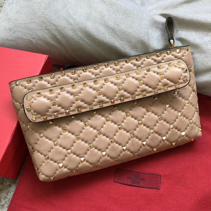 ヴァレンティノ Valentino 99-VL0037 2019年最新入荷 ロックスタッズ スパイク クラッチバッグ 手持ちかばん ラムスキン