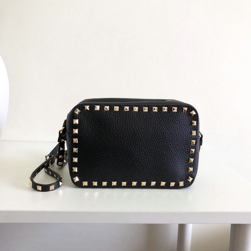 ヴァレンティノ  Valentino 99-VL5526 2018年最新作 ロックスタッズ クロスボディバッグ 斜め掛け ショルダーバッグ レザー