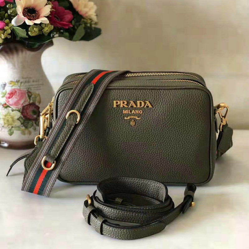 商品名称：プラダ PRADA 025-PDB19001 2019年最新入荷 斜め掛け ショルダーバッグ 四角い スクエア レディースかばん カーフスキン