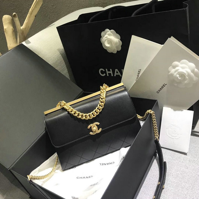 商品名称：シャネル CHANEL BXN-CH0733  2019年最新入荷 フラット ショルダーバッグ 斜め掛け レディースかばん カーフスキン