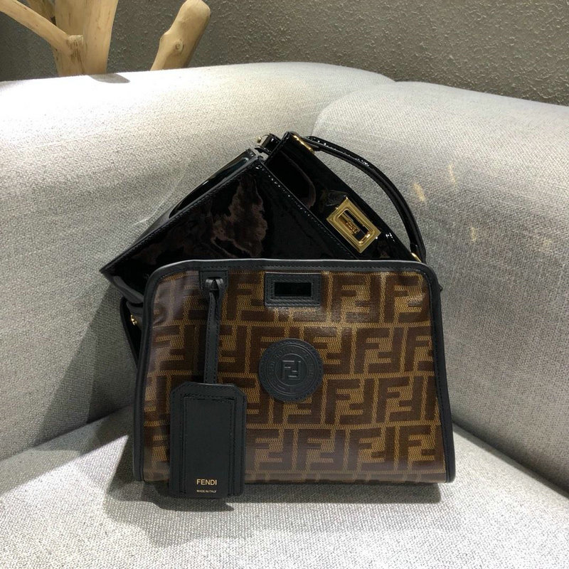 フェンディ FENDI BXN-FD5015D 2019年最新作 ピーカブー ディフェンダー ハンドバッグ ショルダーバッグ レディース 通勤 レザー 黒