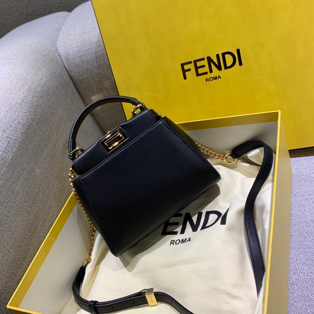 フェンディ FENDI BXN-FD83003 2019年最新作 ピーカーブー xs トートバッグ 2way ショルダーバッグ カーフスキン レディース